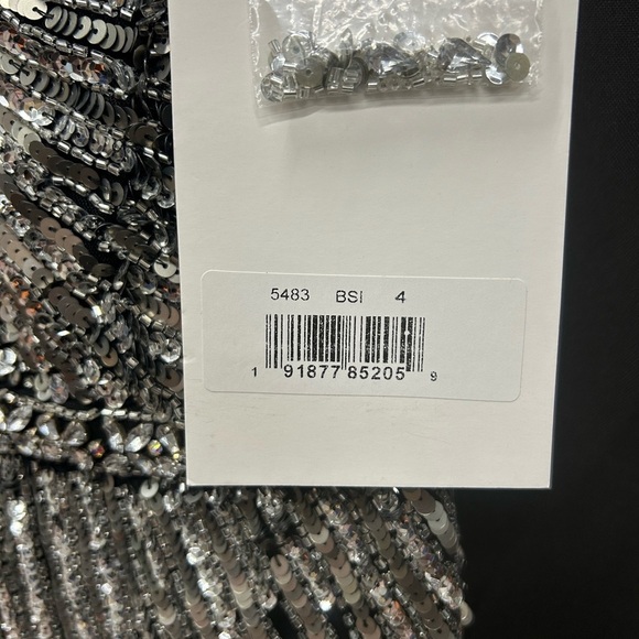 Mac Duggal Size 5483 NWT SEQUIN EMBELLISHED ELEGANT SLEEVELESS EVENING GOWN - Picture 9 of 10